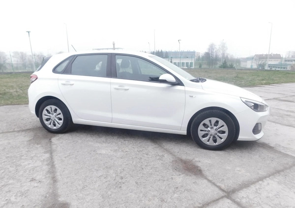 Hyundai I30 cena 48900 przebieg: 223500, rok produkcji 2018 z Jarosław małe 352